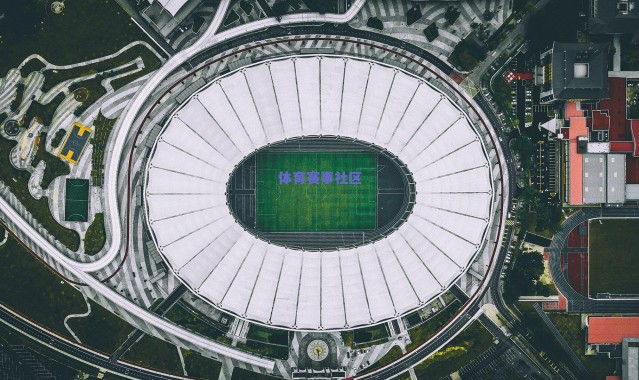 从英冠草莽到英超巅峰，无名后卫的逆袭密码是实力还是运气？