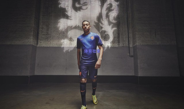 中场核心的抉择，格雷茨卡期盼长留拜仁，激烈位置竞争成续约关键变数