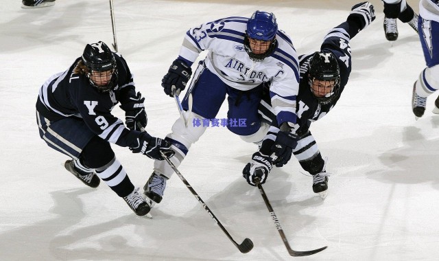 利物浦vs曼联，维尔茨替补引悬念，伊萨克首发建功助红军取胜