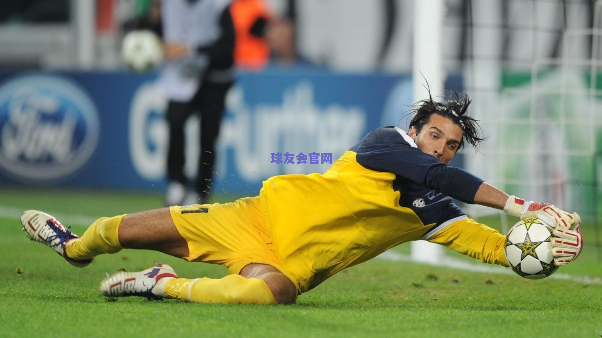 33岁曼联旧将闪耀德甲，关键进球助球队2-1险胜圣保利终结连败