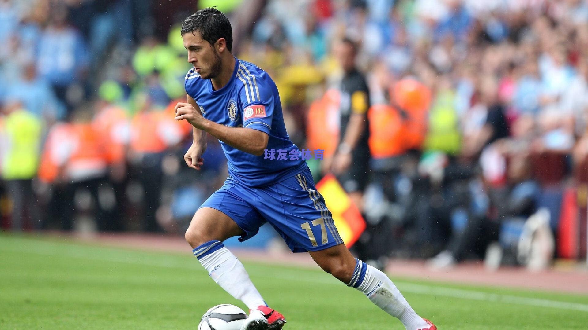 全球足球热情再创高峰，世界杯购票申请突破1.5亿份，刷新历史纪录